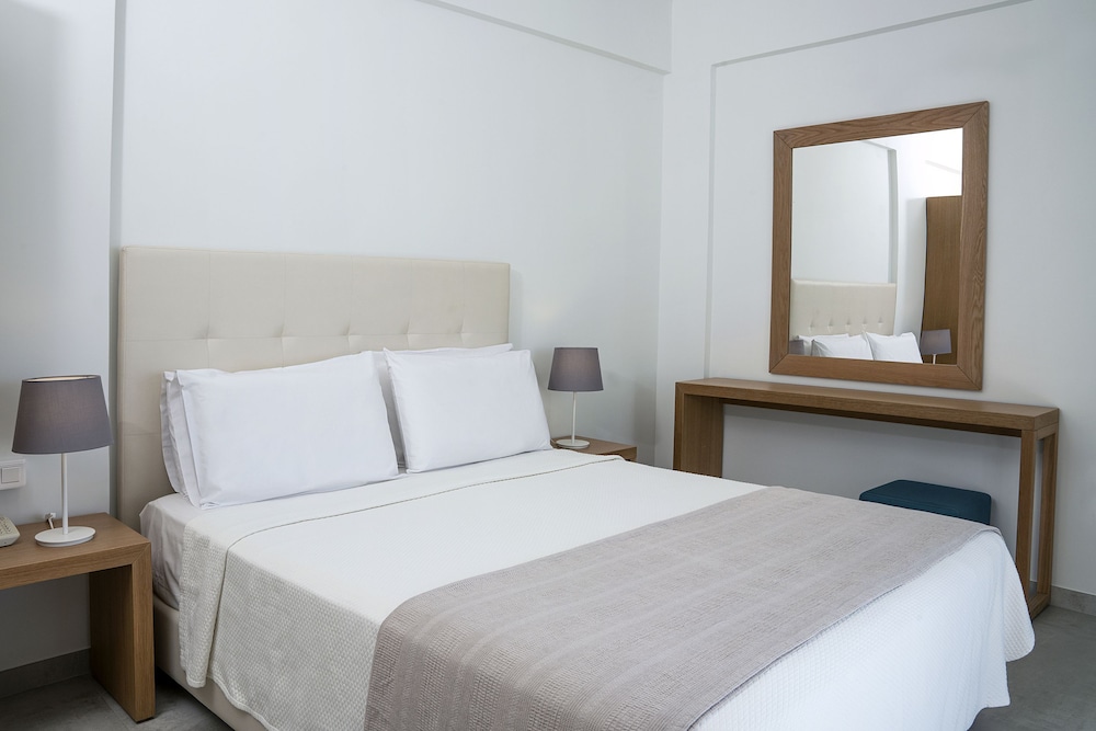 Maritimo Beach Hotel 20/65