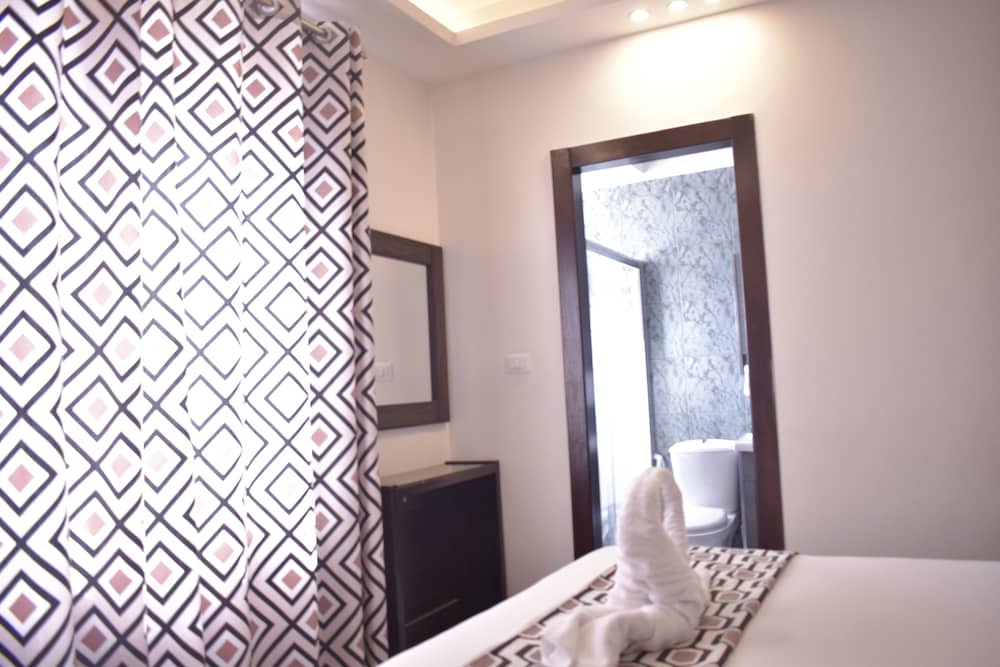 Shams al weibdeh hotel apartment 15/46