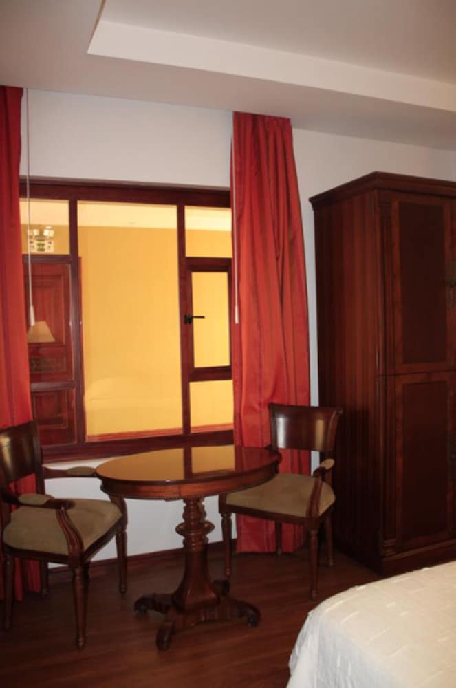 Grand Victoria Boutique Hotel 28/69