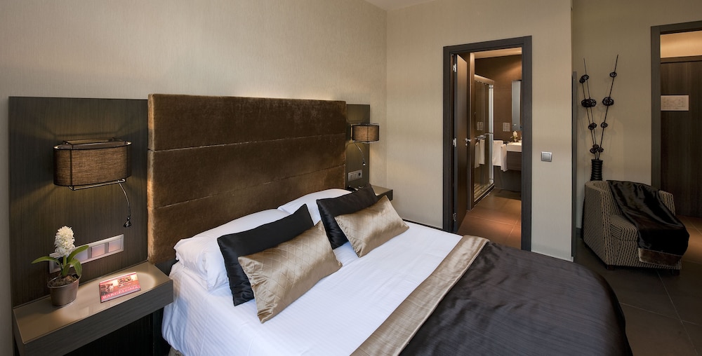 Hotel Constanza 13/64