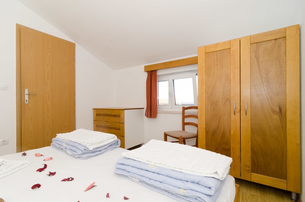 APARTMENTS SENJO 13/76