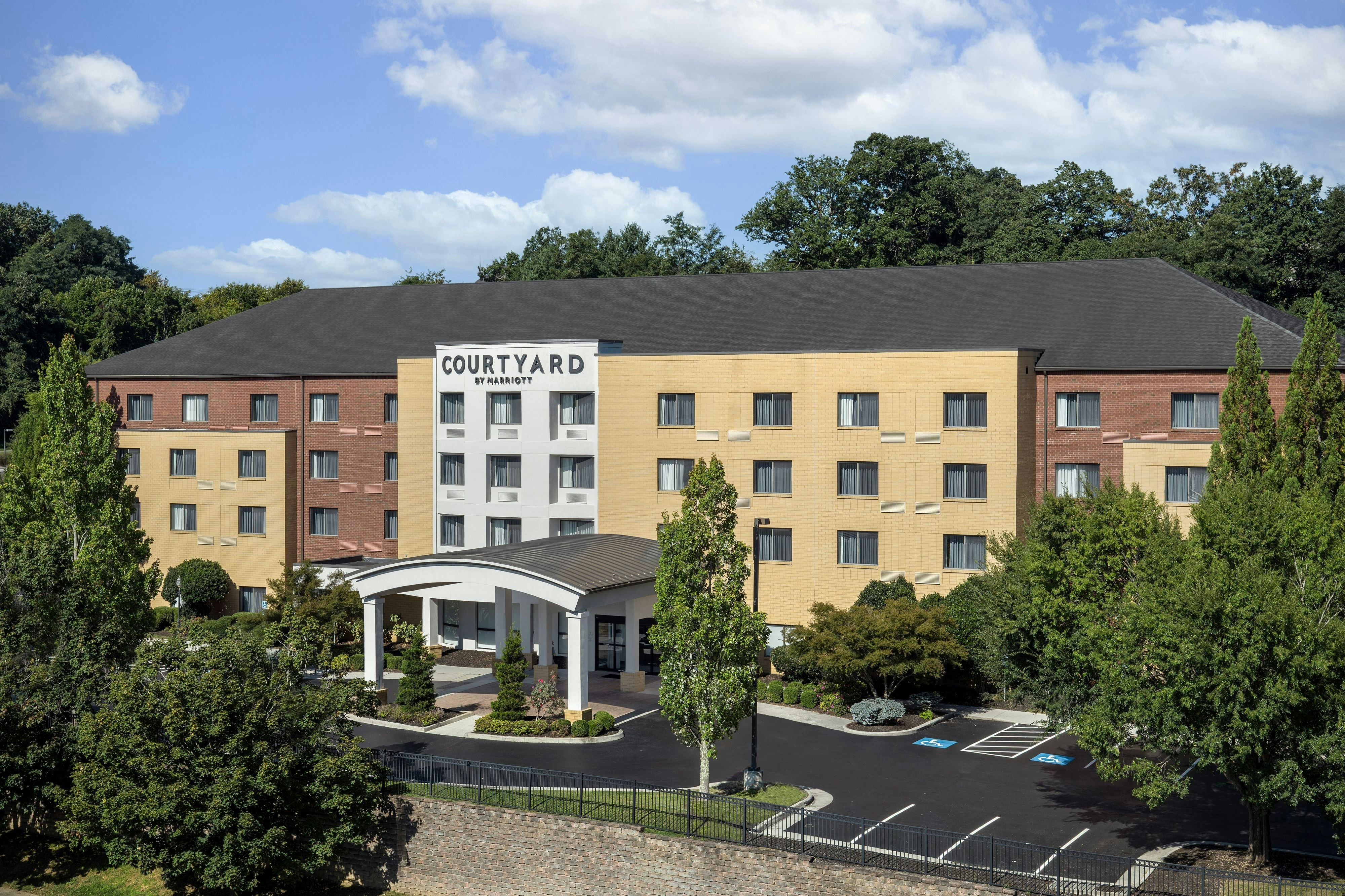 Courtyard By Marriott Blacksburg 39/39