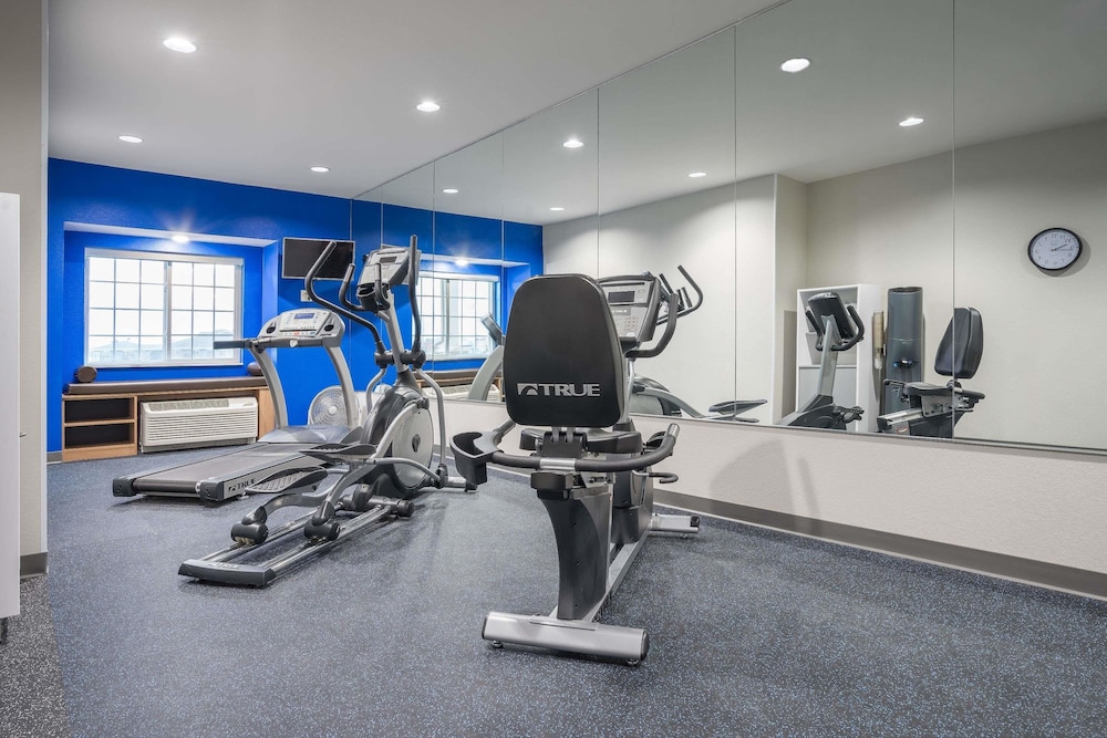 Microtel Inn And Suites By Wyndham Moorhead Fargo Area 27/39