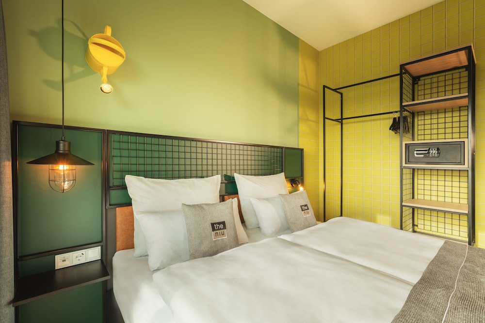 Holiday Inn - the niu, Dwarf Berlin Schoneberg 17/73