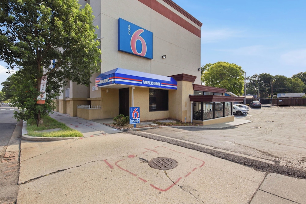 Motel6 Washington, DC 57/66