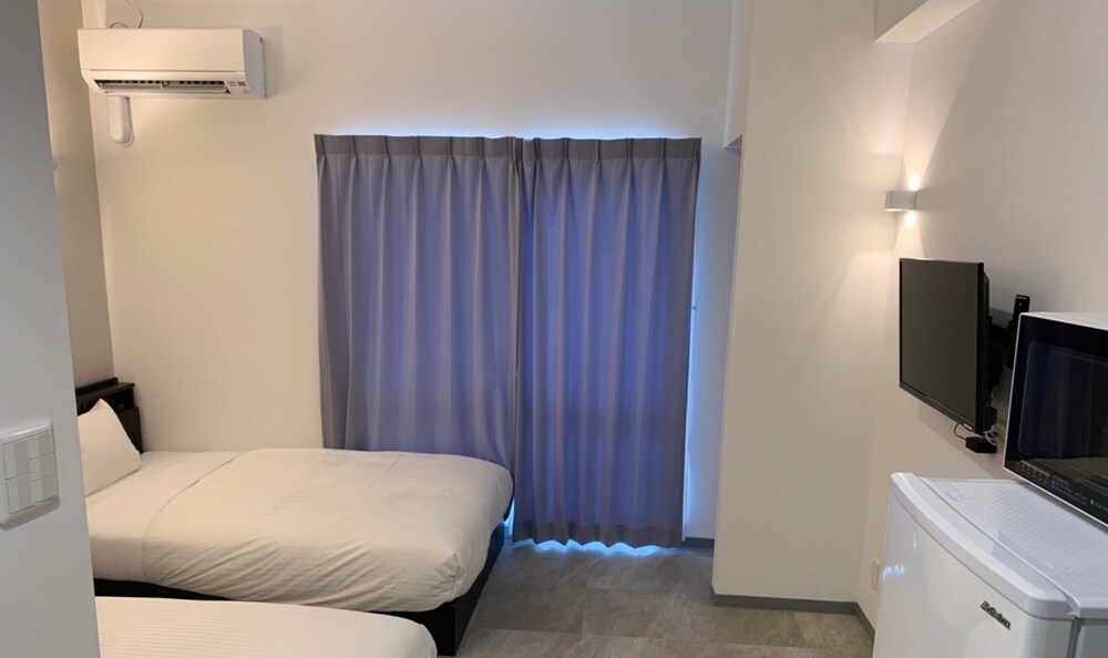 Hotel Mr.Kinjo Golden Cats 12/46