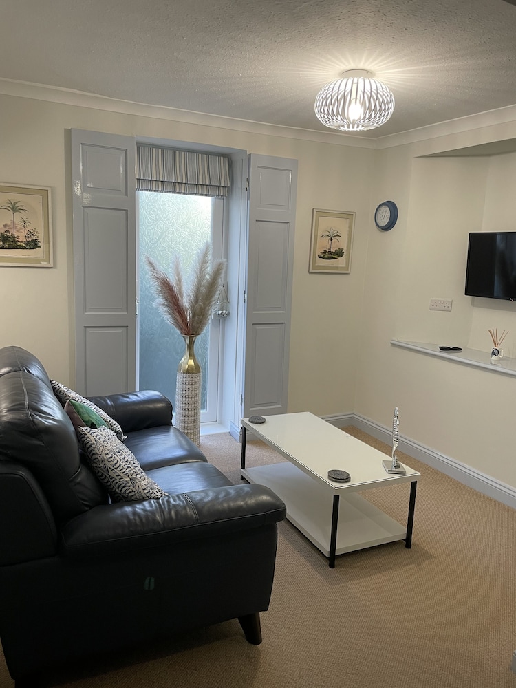 Carlton Court 30/50
