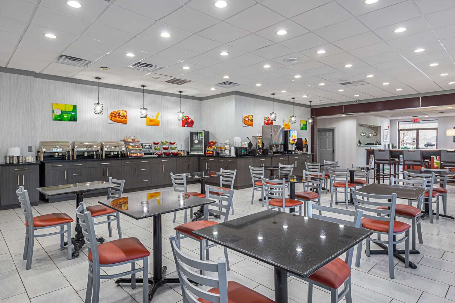 Quality Inn & Suites Greenville - Haywood Mall 14/28