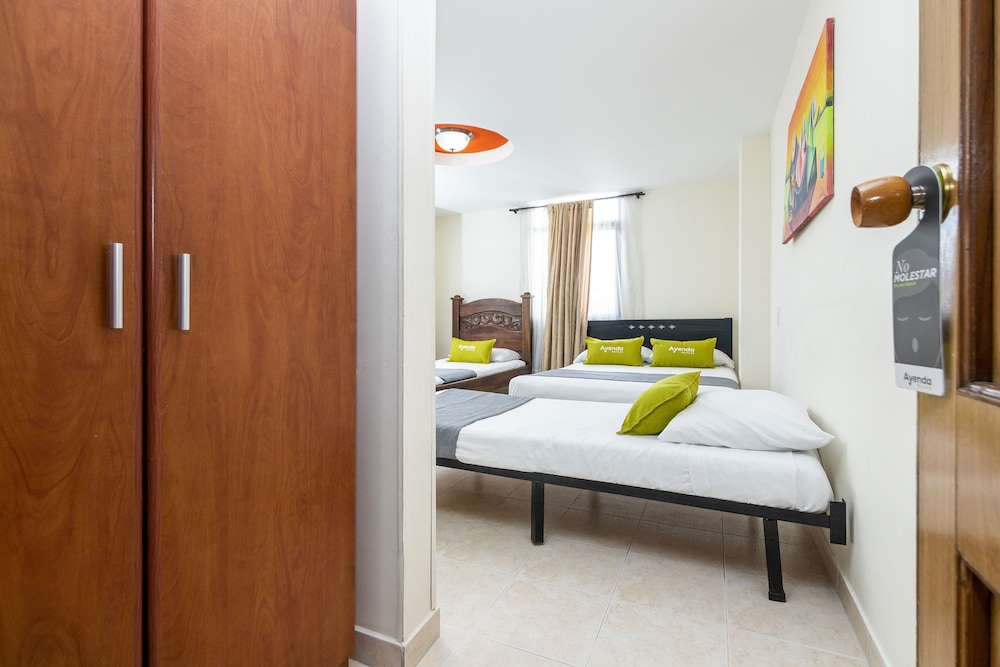 Hotel Los Tunjos 11/56