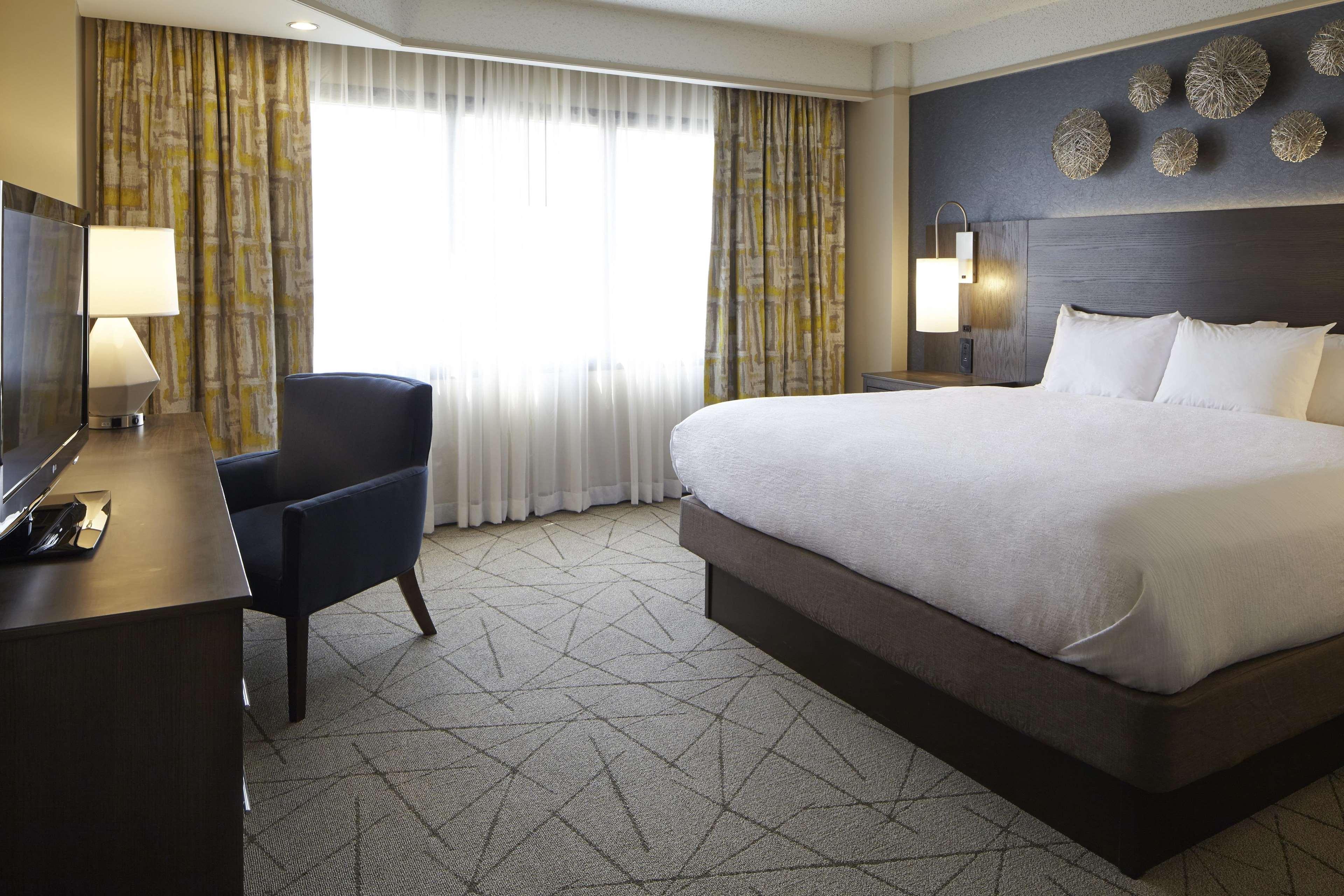 1 BEDROOM, SUITE, KING BED, CITY VIEW, ACCESSIBLE