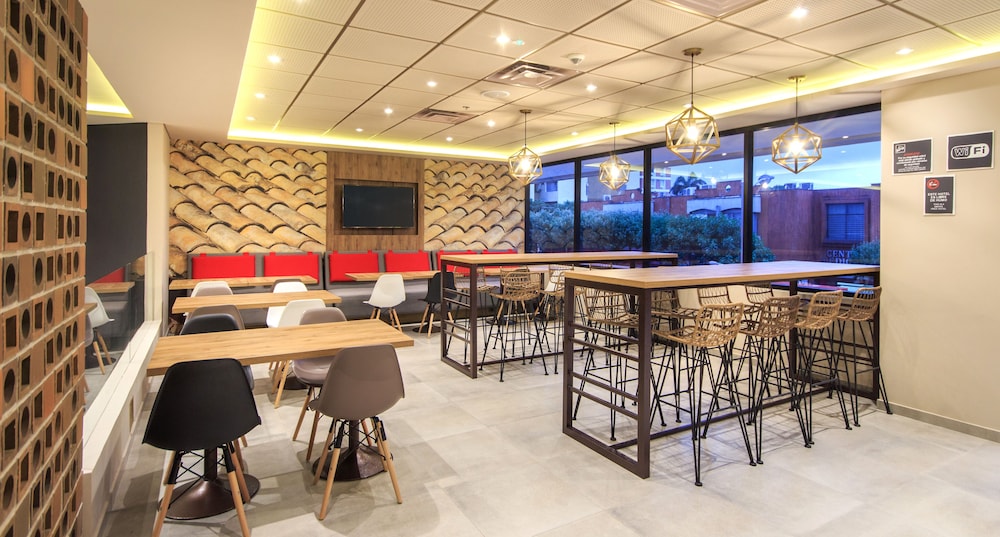 Ibis Cucuta 52/75