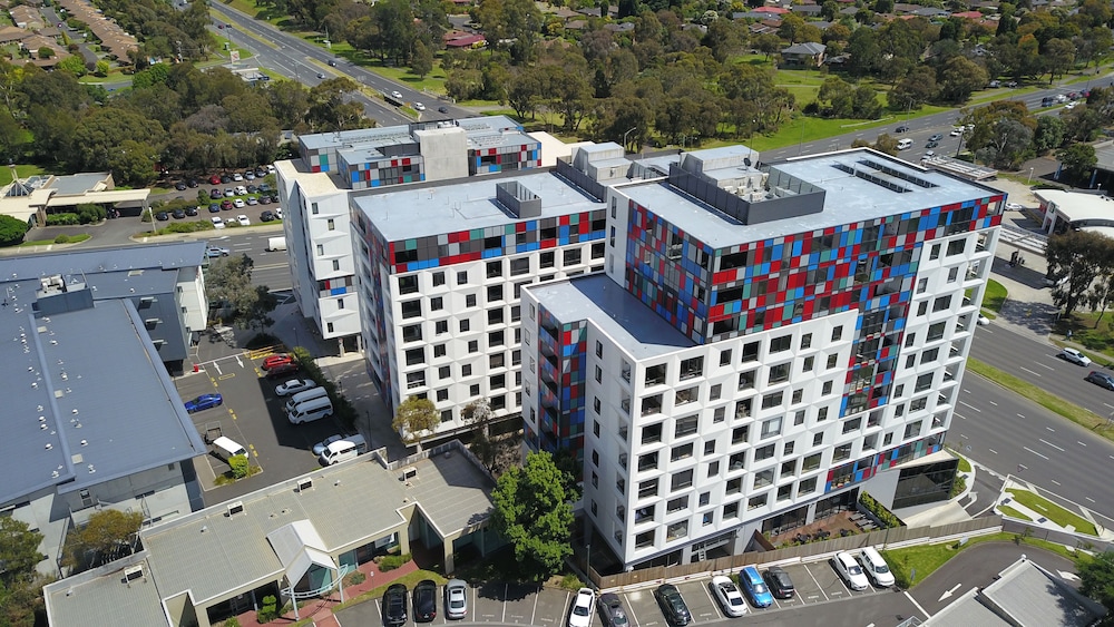 Melbourne Knox Central Apartment Hotel 7/49