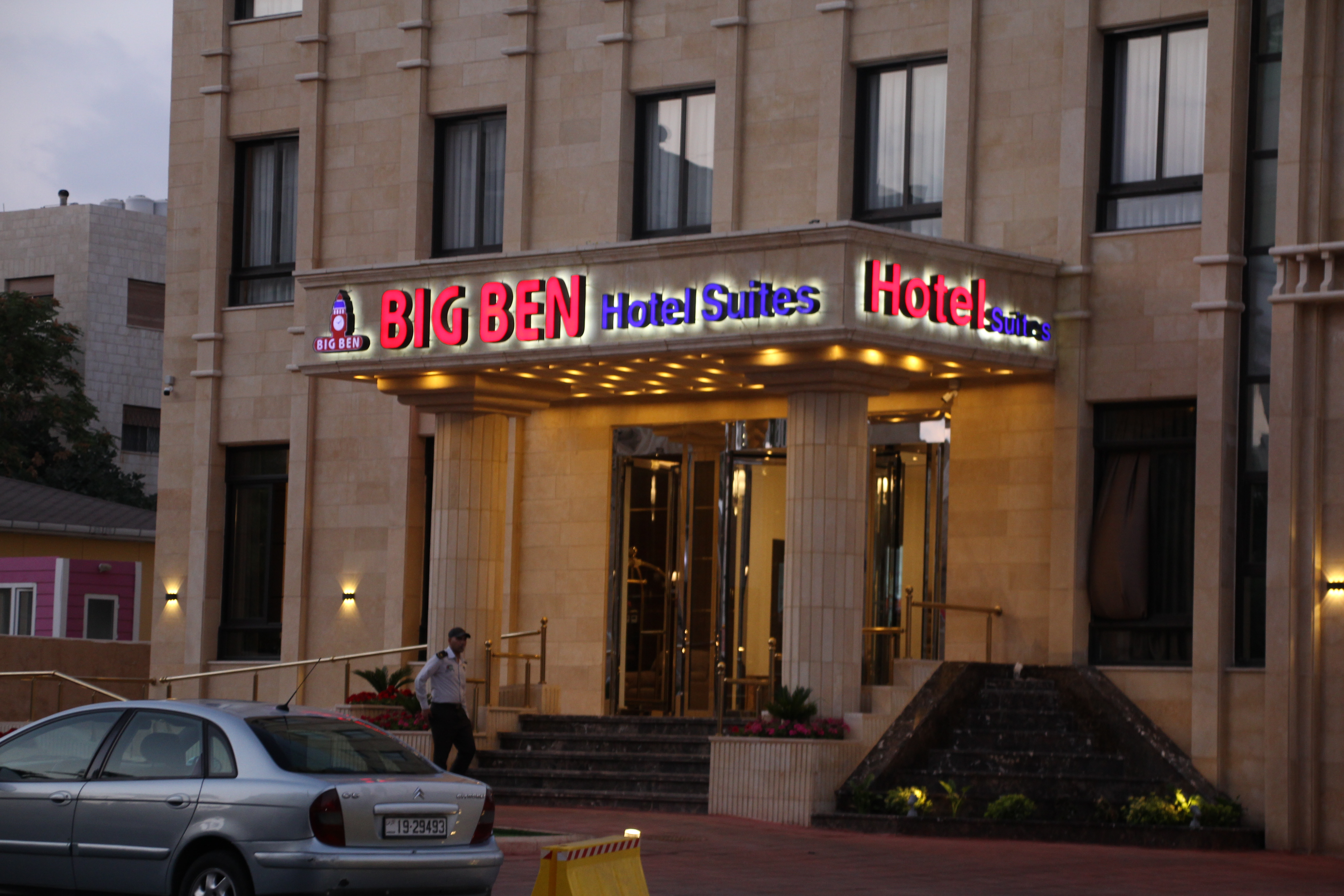 Big Ben Hotel Suites 3/42