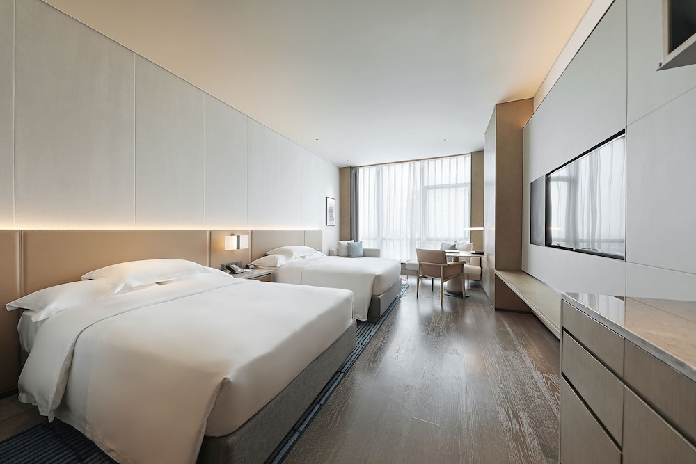 Room, 2 Double Beds, City View