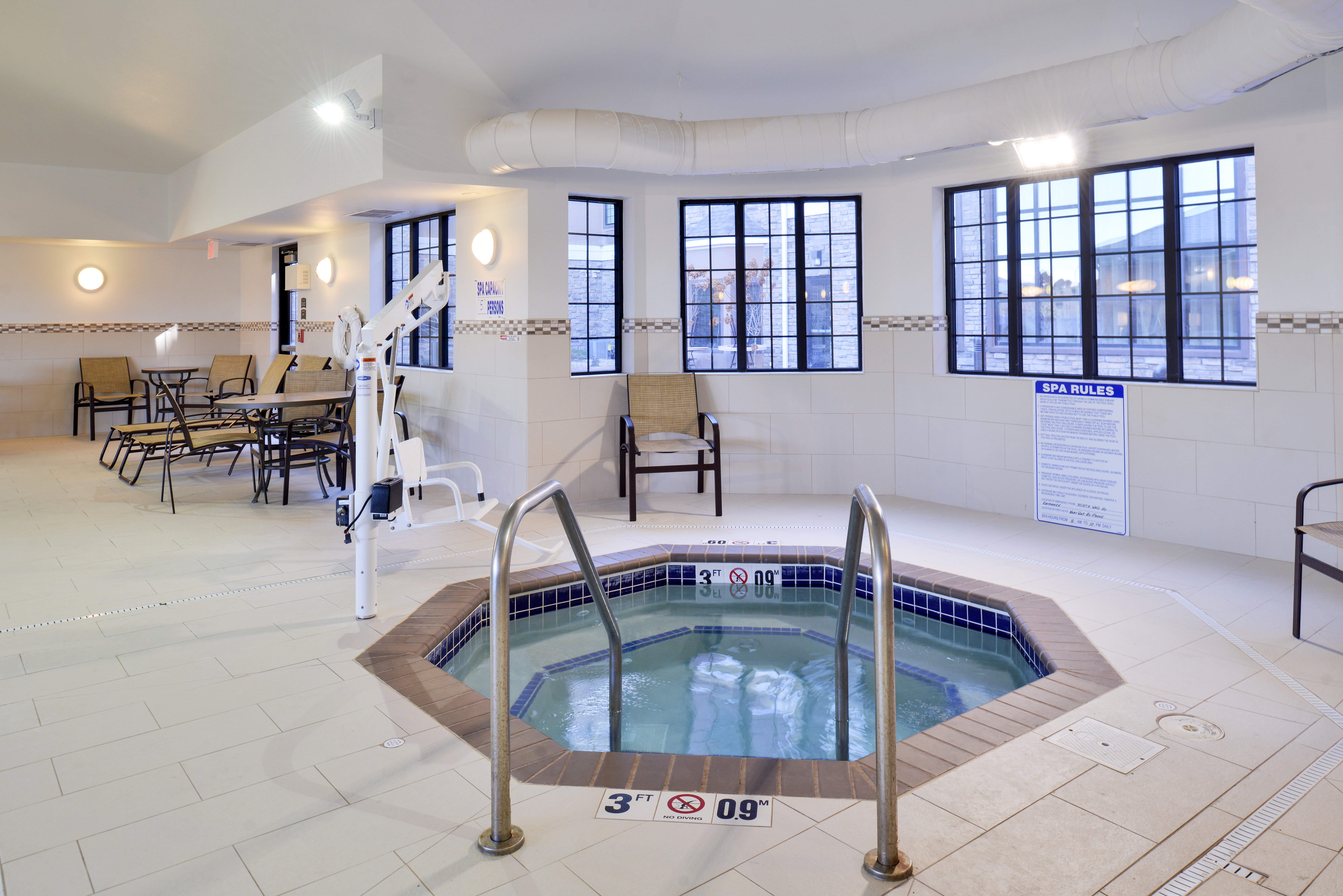 STAYBRIDGE SUITES ROCHESTER COMMERCE DR NW 19/56