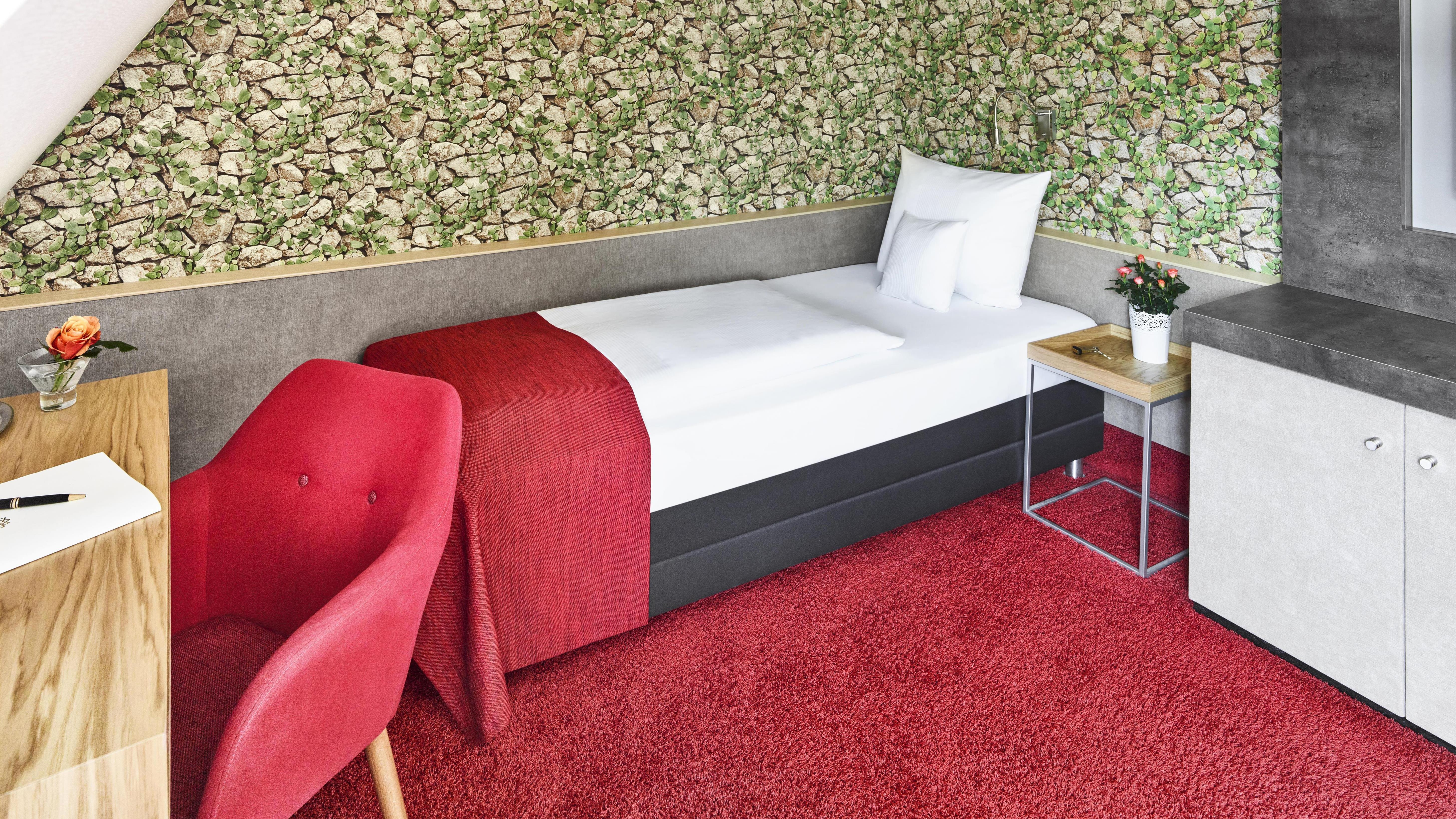 غرفة كومفورت مفردة، Hirsch Hotel 2/4