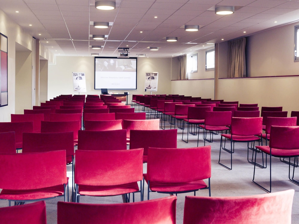 Mercure Maurepas Saint Quentin 57/70