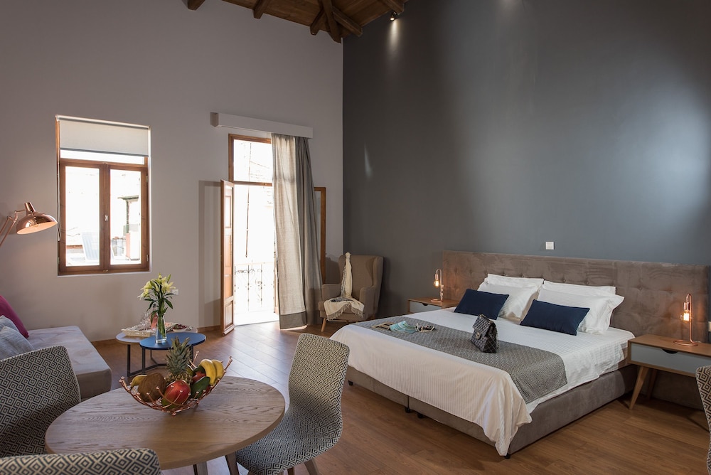 Bluebell Luxury Suites 11/42