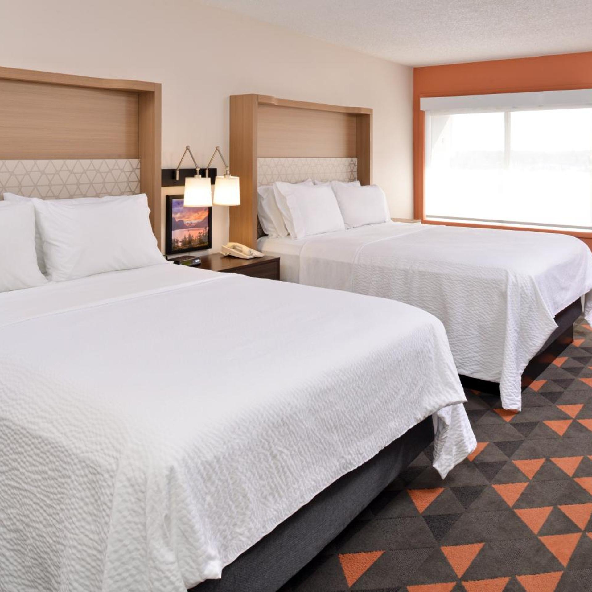 Room, 2 Queen Beds, Atrium View