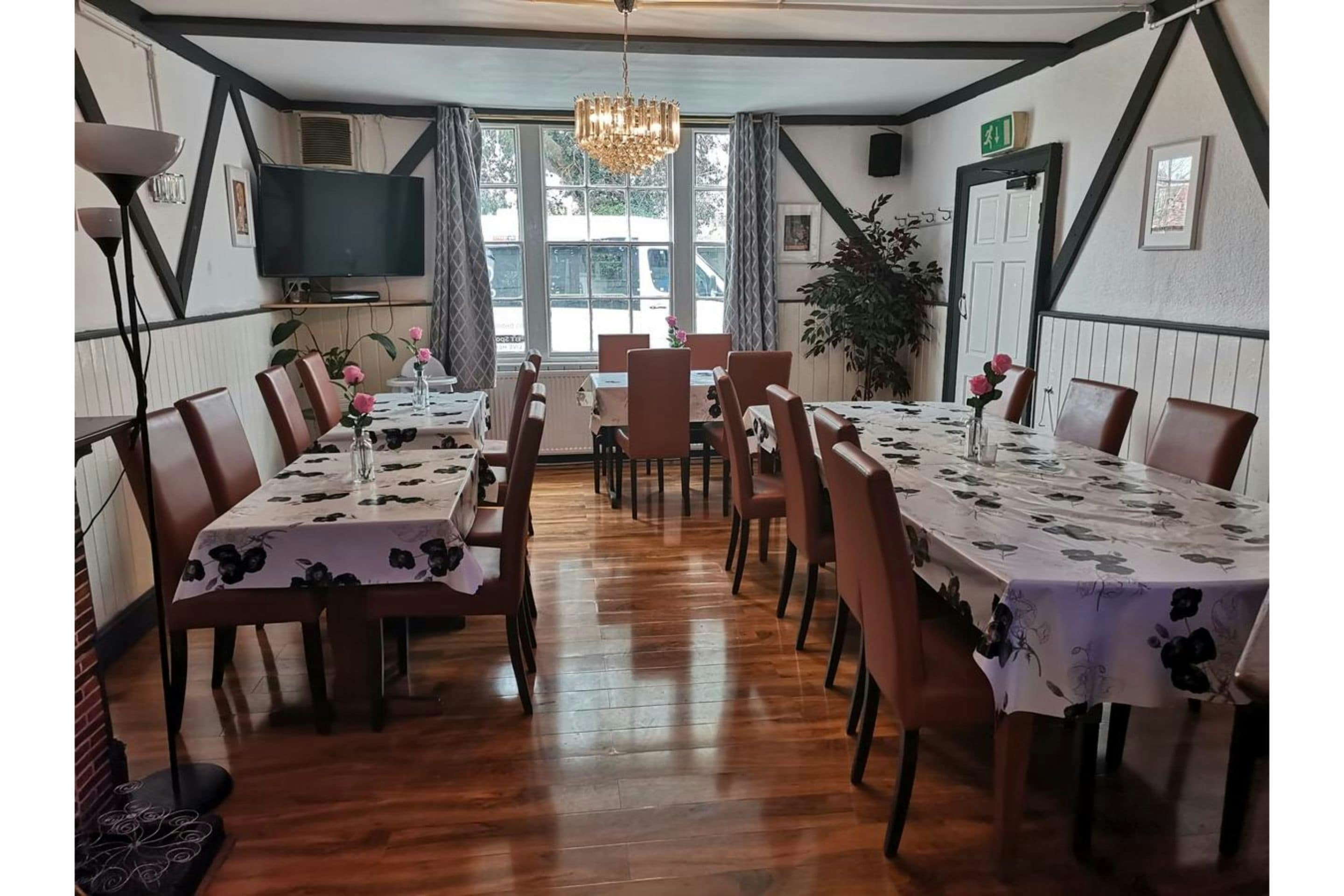 OYO Swan Inn, Heathrow Airport 27/31