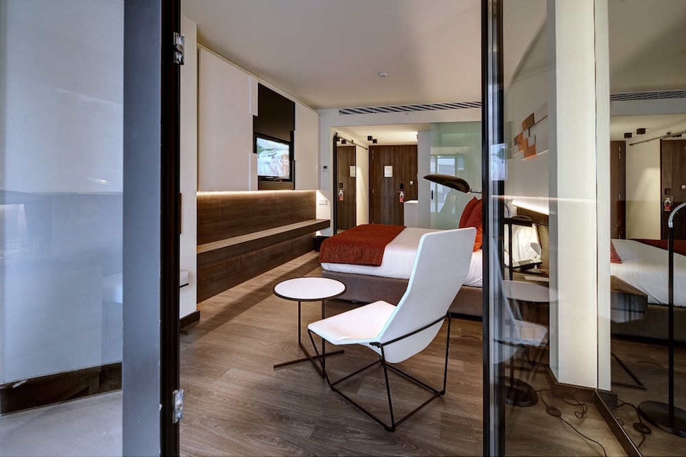 OLIVIA BALMES HOTEL 22/67