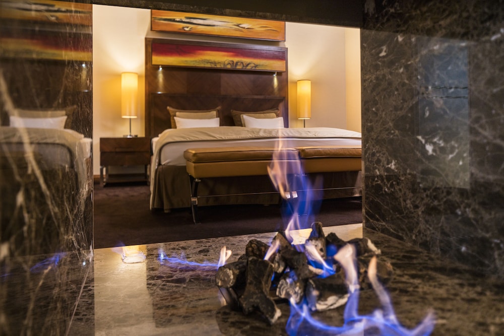 FALKENSTEINER SCHLOSSHOTEL VELDEN 28/83