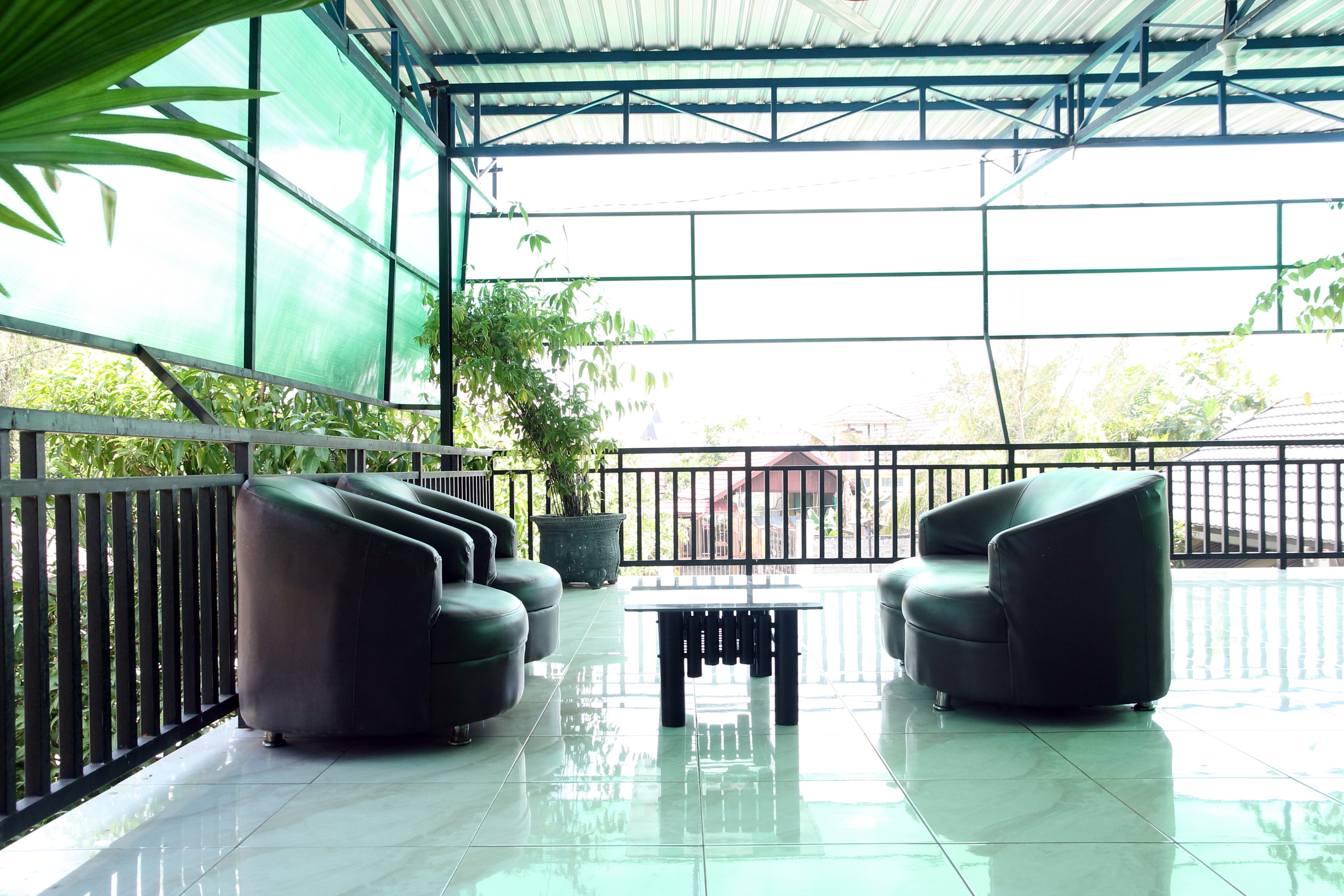 OYO 933 Wisma Malawen 24/33