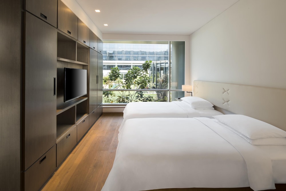 Andaz, Twin Beds, Large