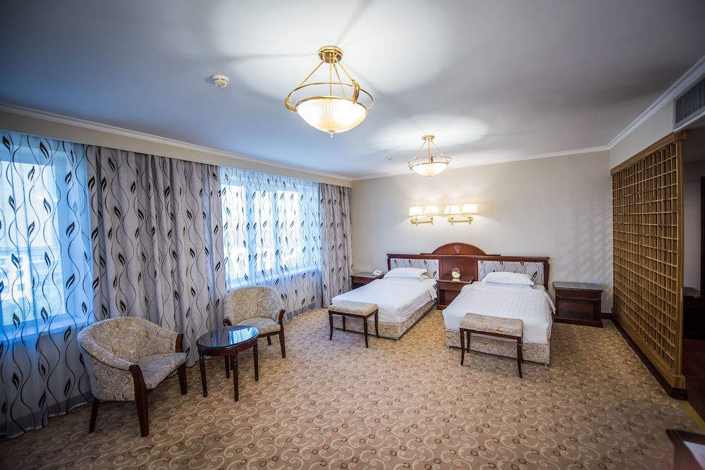 G Empire Hotel 26/66