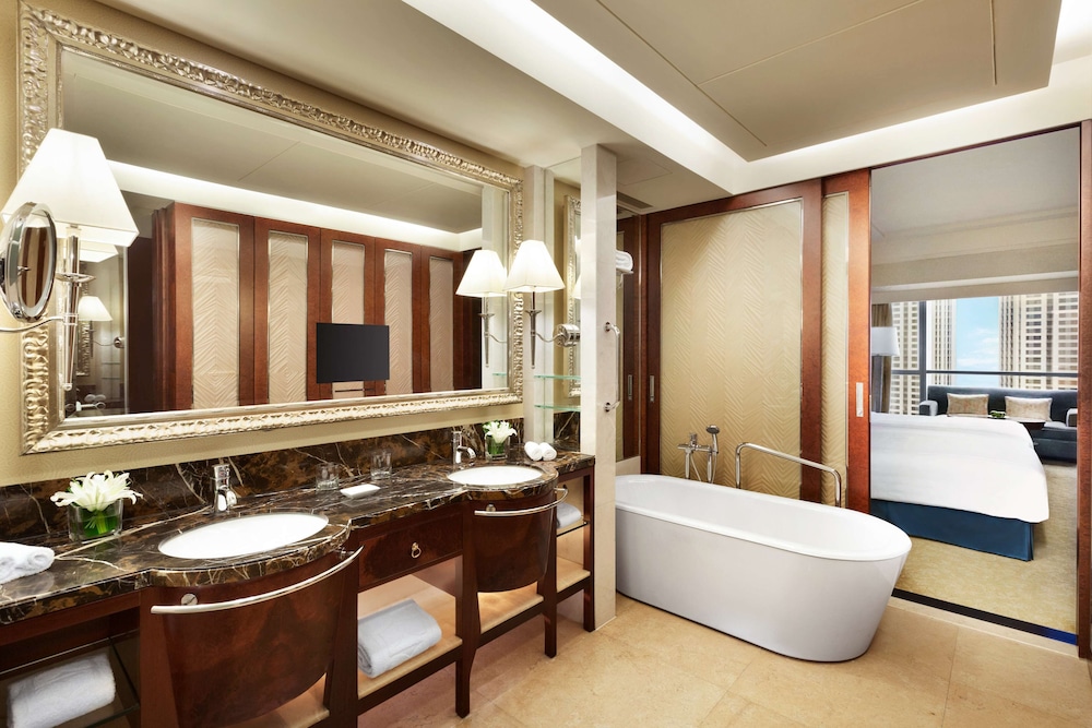 Shangri-La Qingdao 47/50