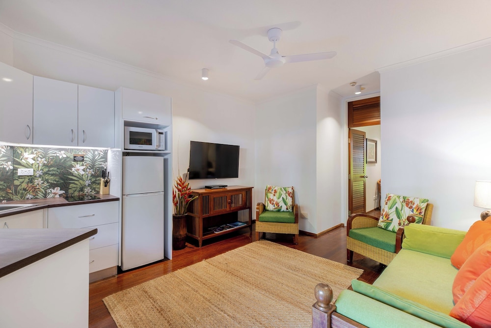 Hibiscus Resort And Spa 58/77