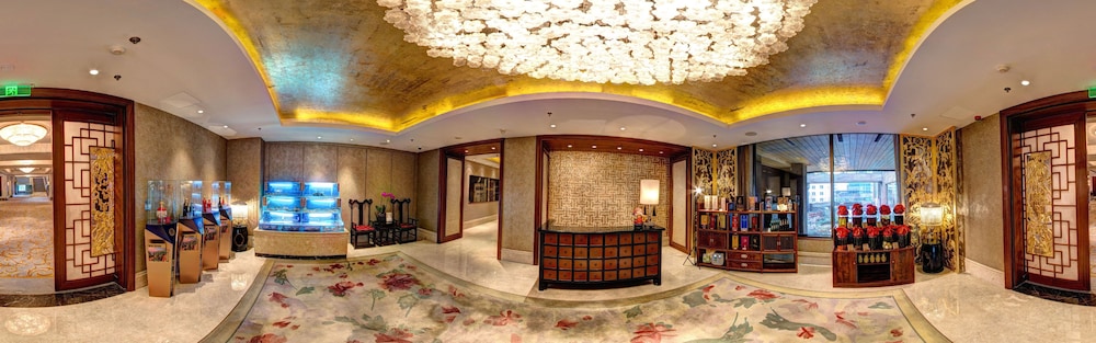Shangri-La Dalian 34/70