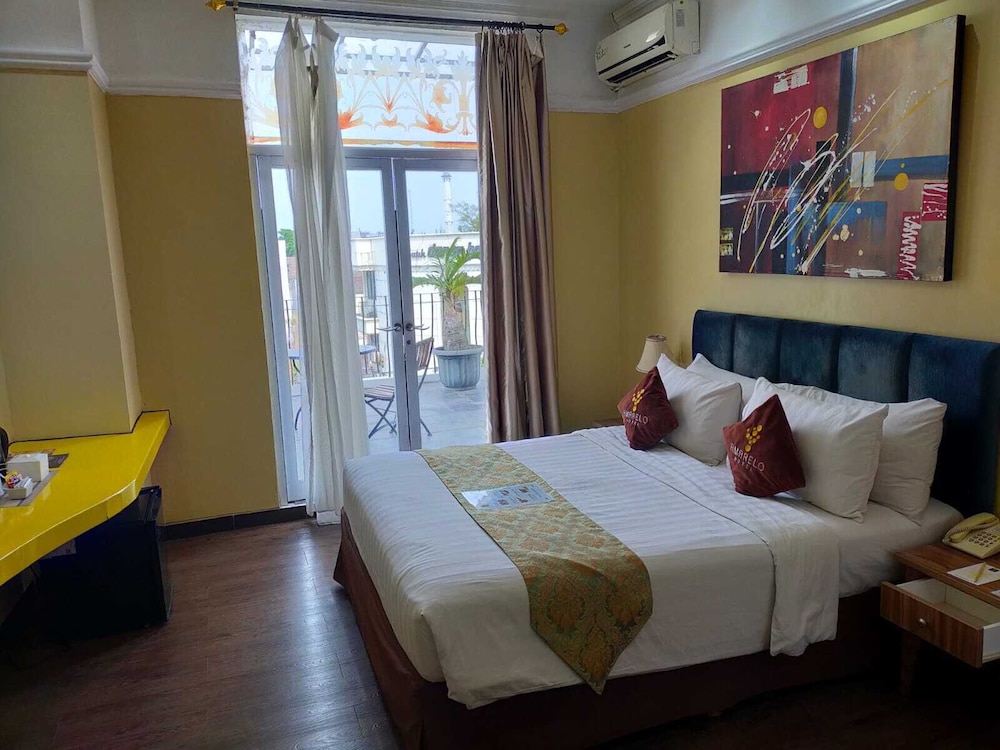Amarelo Hotel 9/29