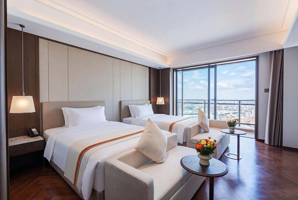 Howard Johnson By Wyndham Phnom Penh Tk 31/57