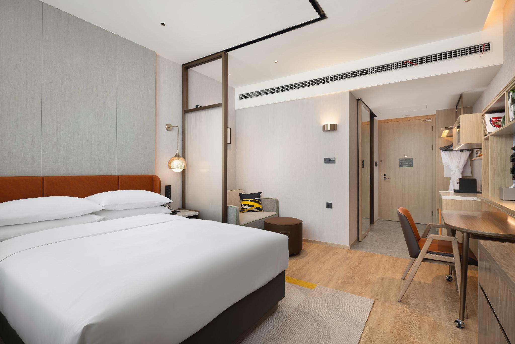 COZY, QUEEN BED