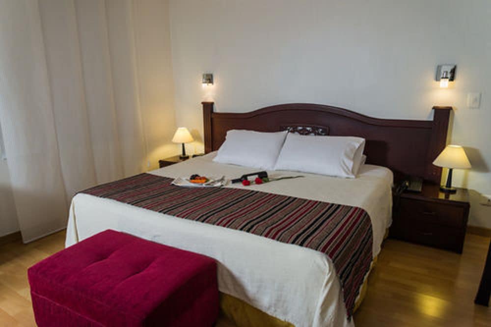 Hotel Bolivar Plaza 29/61