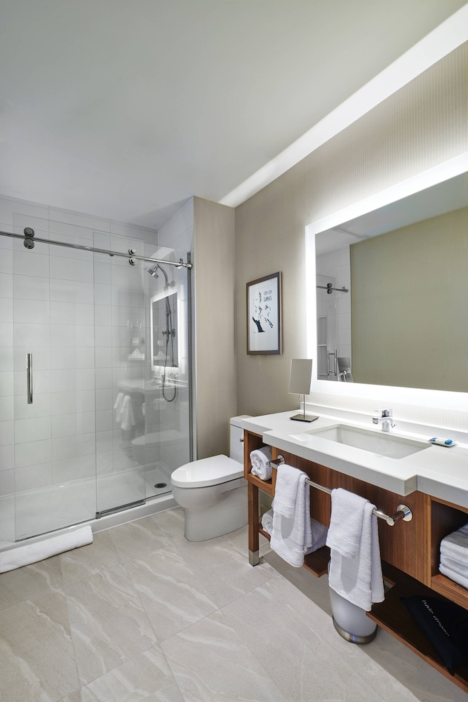 Delta Hotels By Marriott Dartmouth 5/43