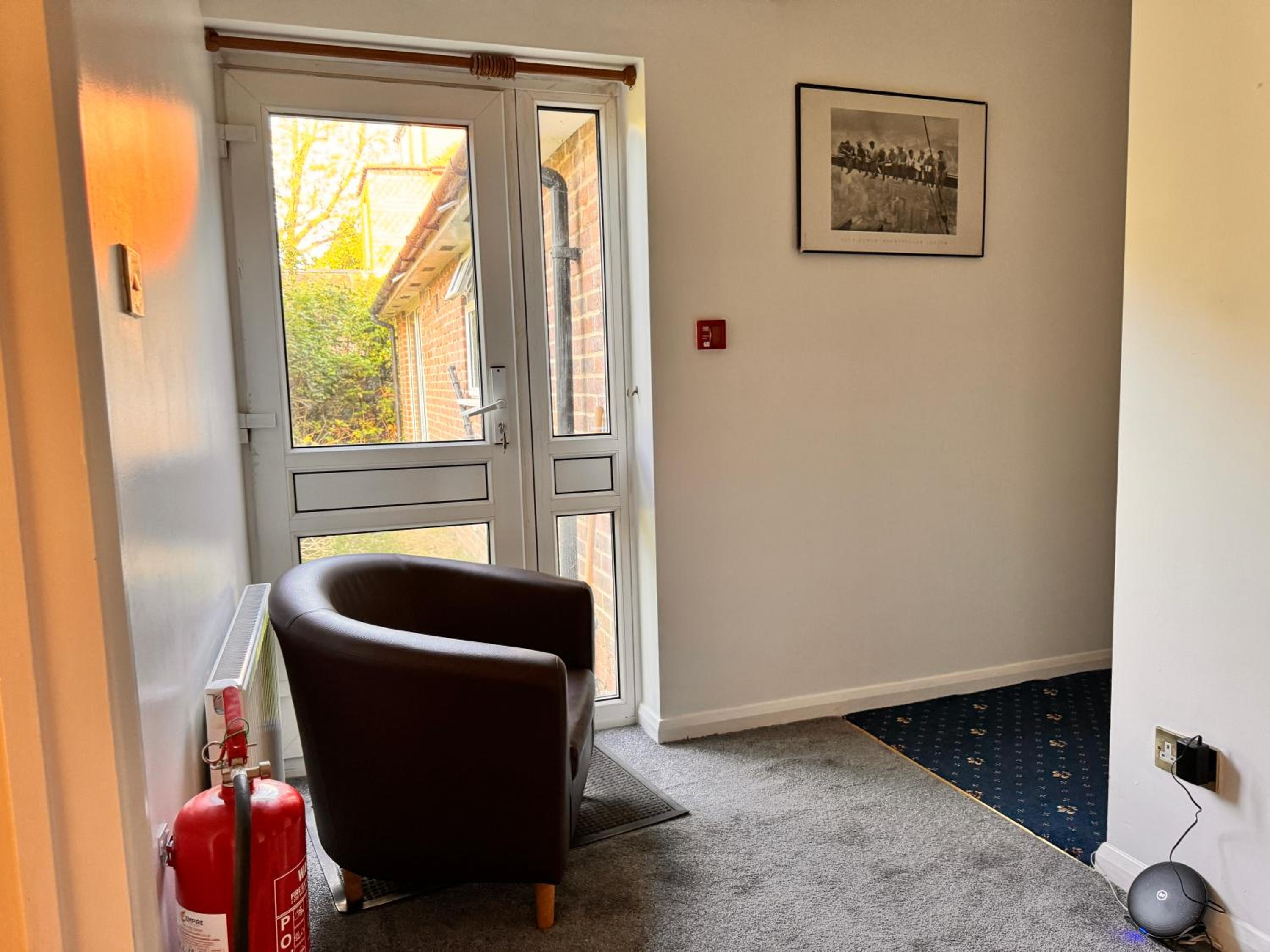 High Trees Guest House Gatwick 14/49