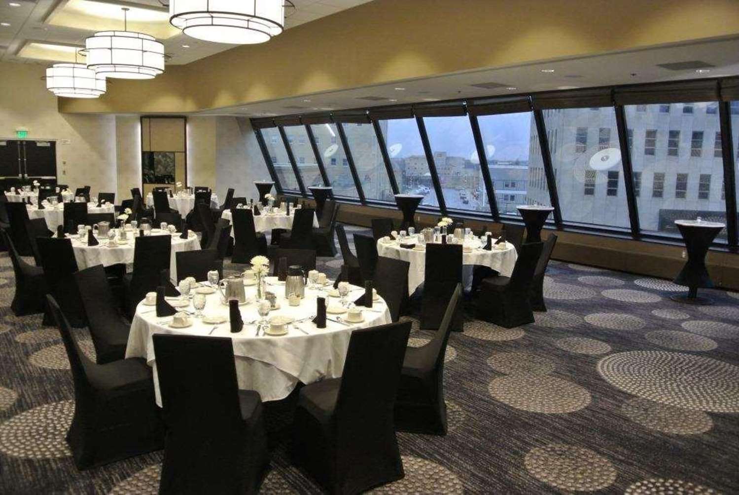 Radisson Blu Hotel Fargo 38/44