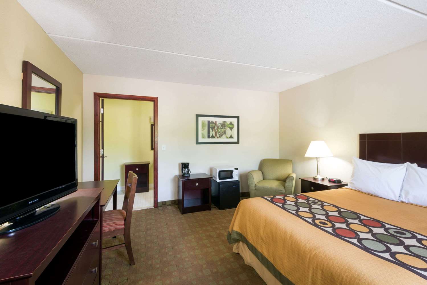 Super 8 by Wyndham White River Junction 9/23