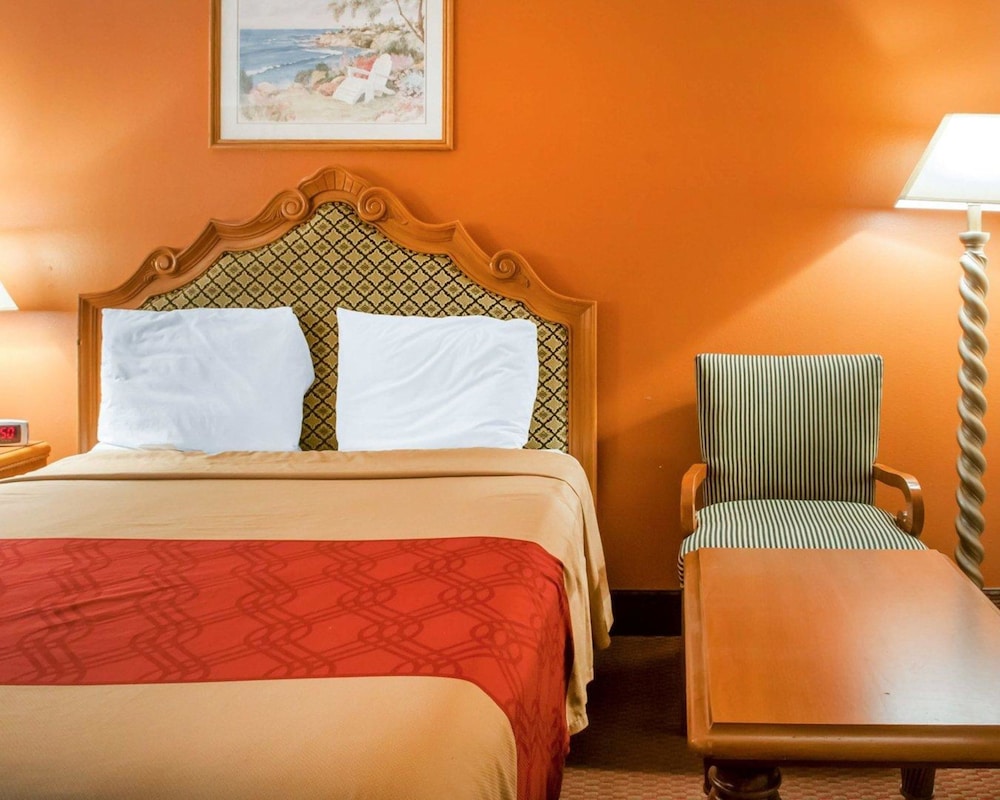 Econo Lodge Hobbs 16/25