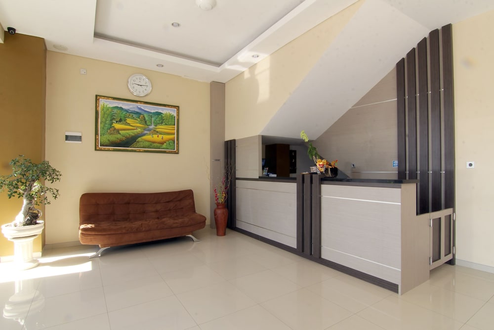 Hotel Mandari 9/65