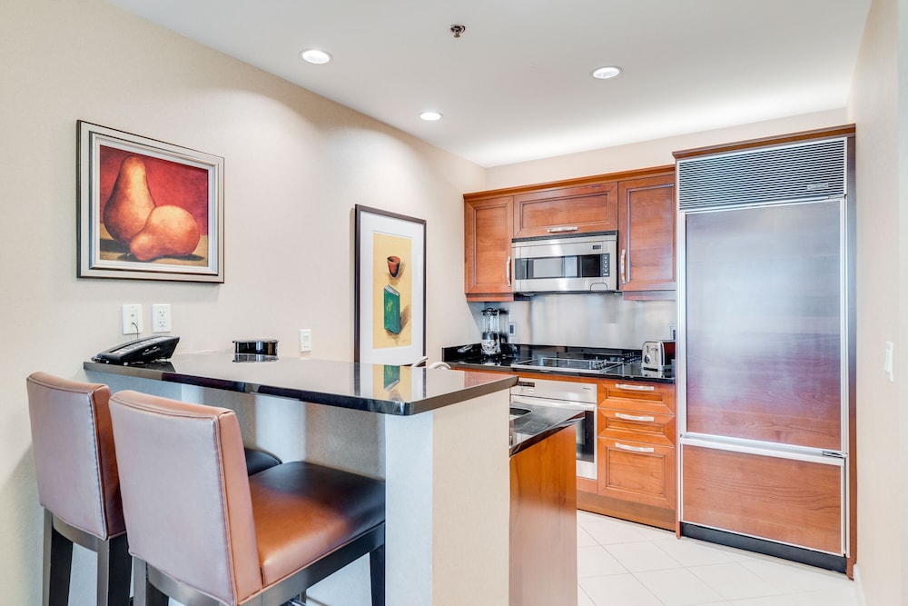 Jet Luxury Resorts @ The Signature Condo Hotel 52/69