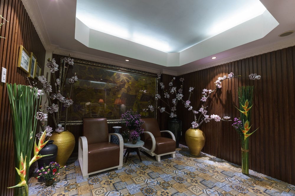 Roseland Corp Hotel 5/42