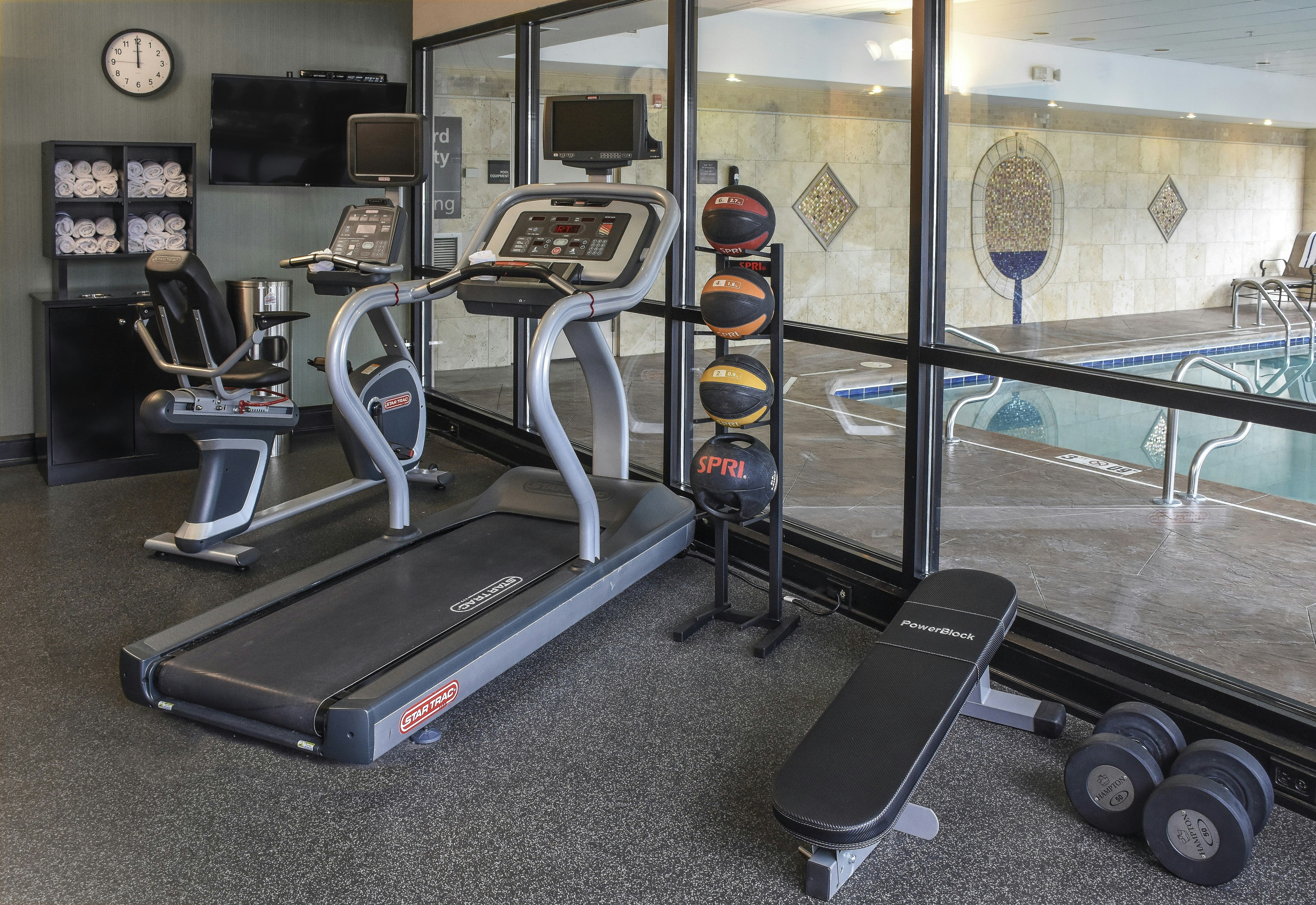 Hampton Inn & Suites Youngstown - Canfield 18/39