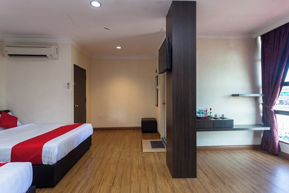 Hotel O T P Hotel 39/54