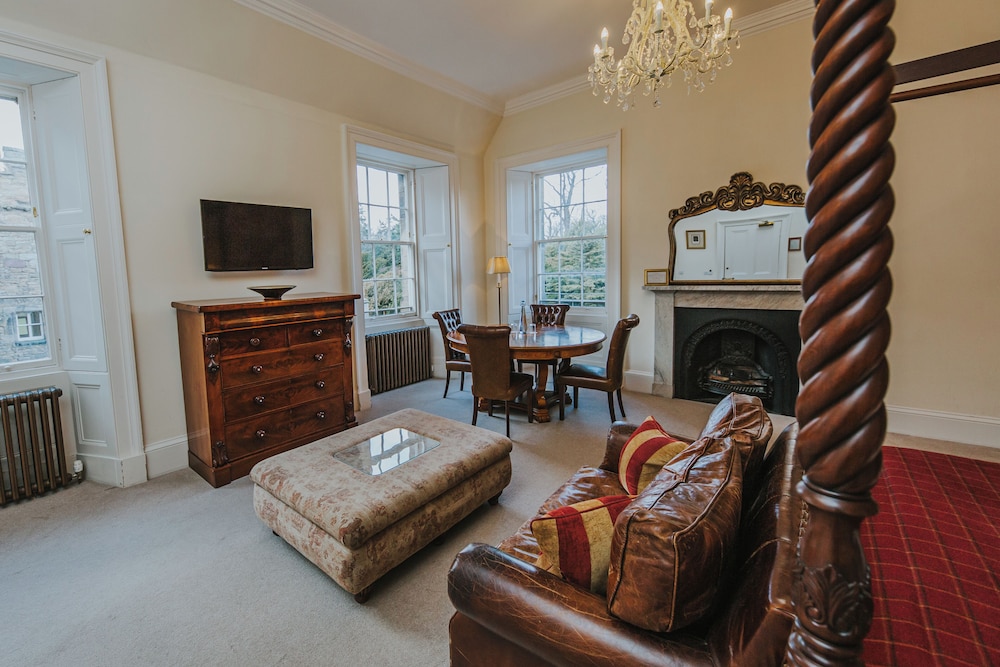 Carberry Tower Mansion House and Estate 24/50