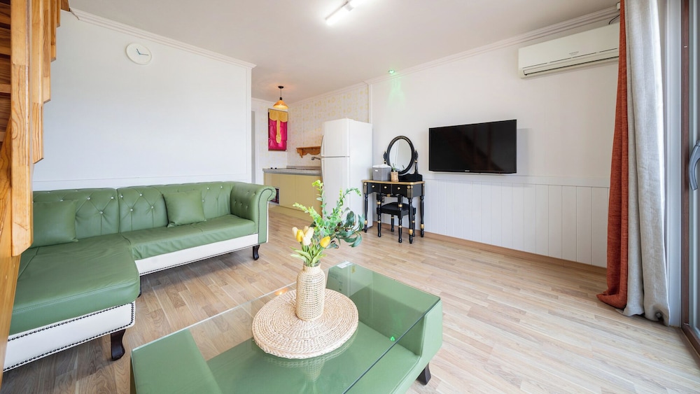 Geoje Gaonara Pension 30/50