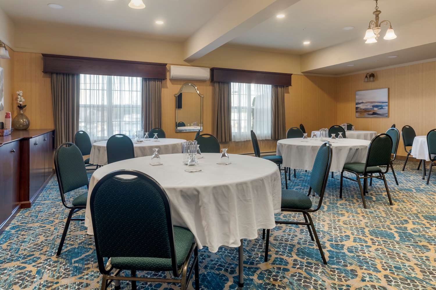 Best Western Plus Fredericton Hotel & Suites 26/29