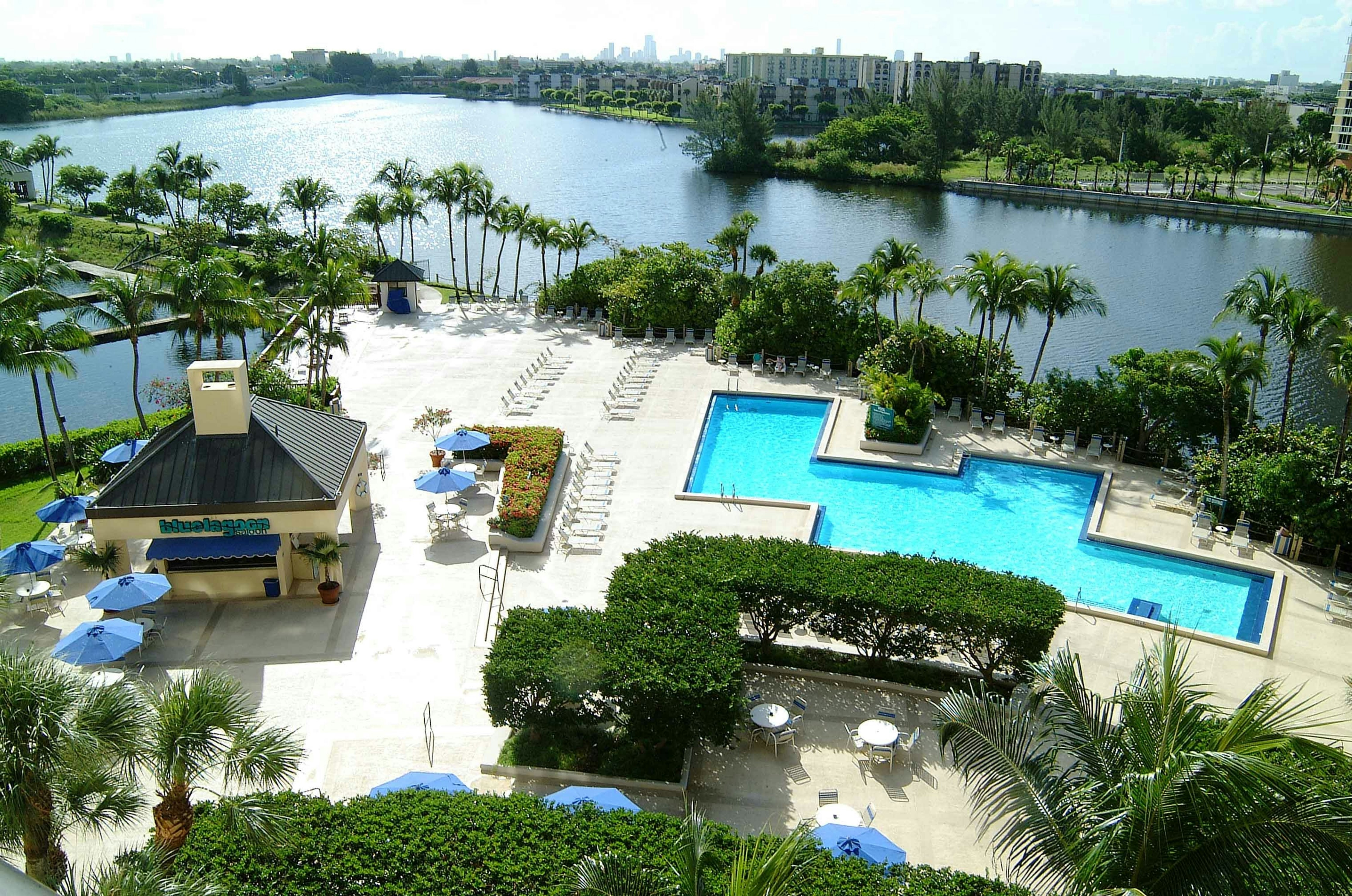 Hilton Miami Airport Blue Lagoon 8/77